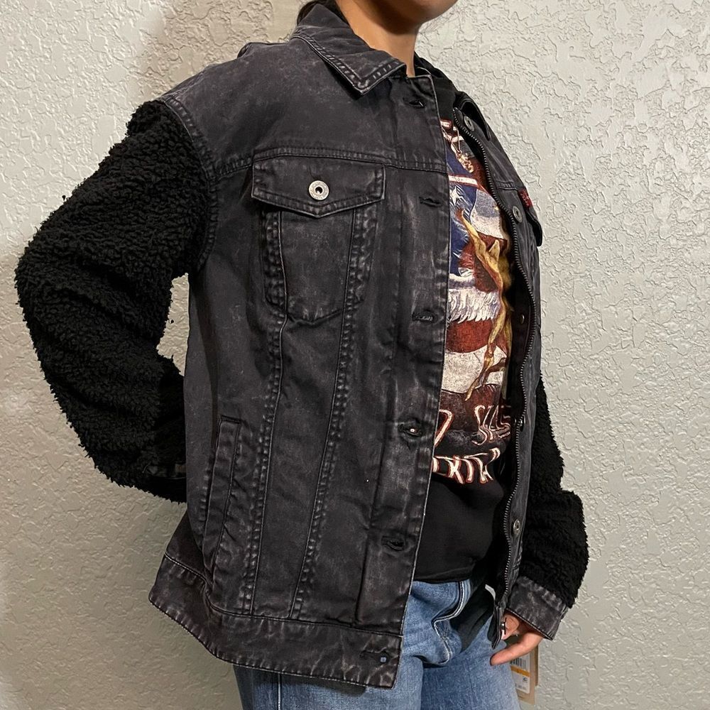 Levi’s Trucker Jacket Denim Jacket - Picture 5 of 16
